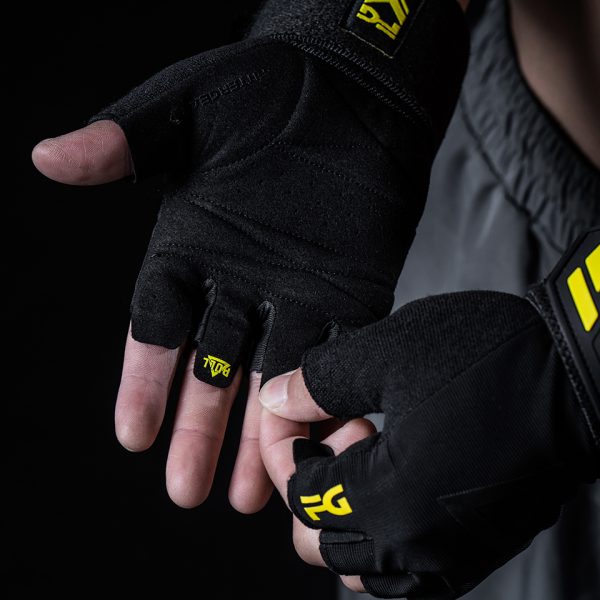 Găng tay quấn cổ tay (Training Gloves) 13 4 2